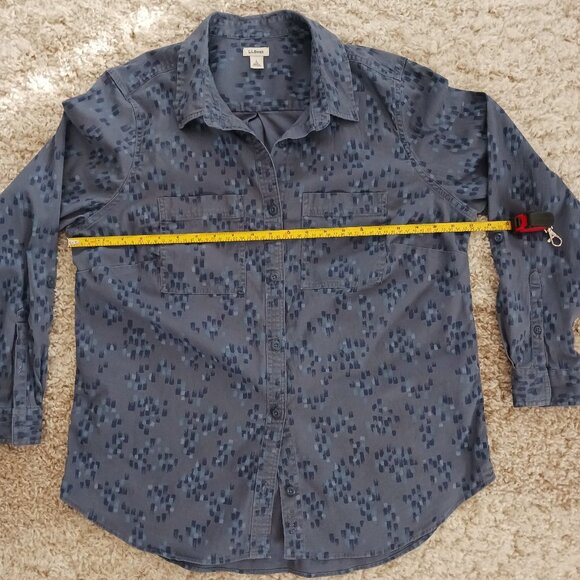 L.L . Bean Woman's Long Sleeve Blouse Geometric Grey Pockets Size Large Western - Picture 11 of 12